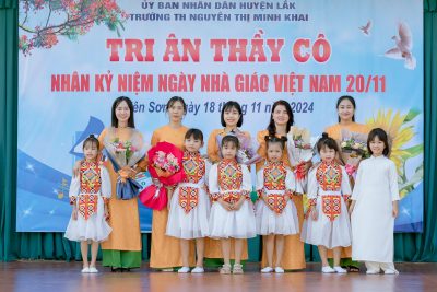 Trường Tiểu học Nguyễn Thị Minh Khai tổ chức Lễ tri ân CBGVNV nhân Ngày Nhà giáo Việt Nam 20/11